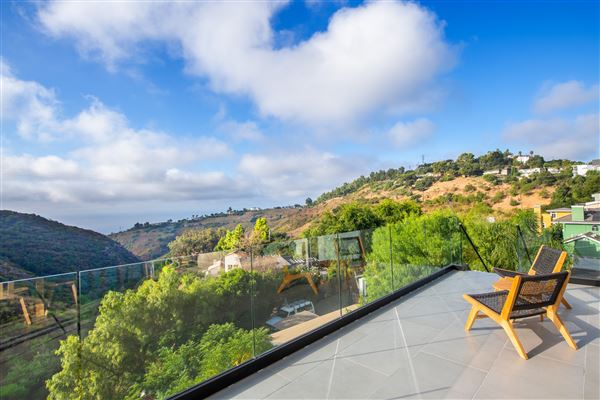 The Malibu Modern Oasis (9/12/2024 - Credits: Miranda Penn Turin)