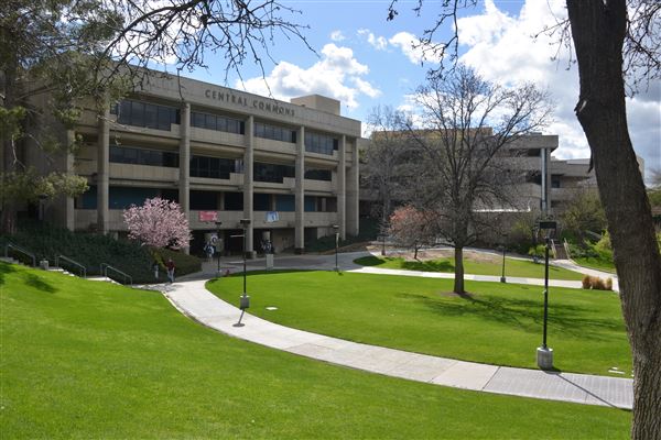 College of the Canyons - Quad (3/21/2019 - Credits: Leo Fialho)