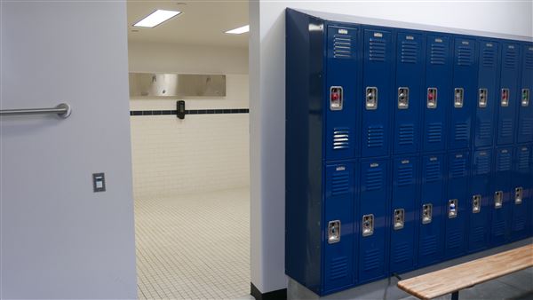 College of the Canyons - Locker Rooms (3/28/2015 - Credits: Leo Fialho)