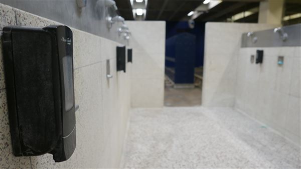 College of the Canyons - Locker Rooms (3/28/2015 - Credits: Leo Fialho)