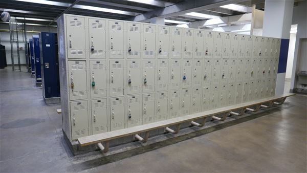 College of the Canyons - Locker Rooms (3/28/2015 - Credits: Leo Fialho)