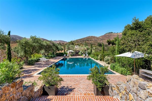 Malibu Hacienda (9/26/2025 - Credits: submitted by: Alex  Glasscock)