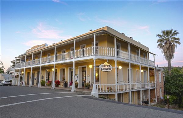 Hotel Leger Restaurant & Saloon (10/22/2025 - Credits: Calaveras Visitors Bureau & Film Commission)