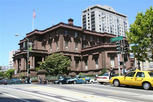 Financial District, San Francisco - California St. (10/29/2025 - Credits: San Francisco City & County Film Commission)