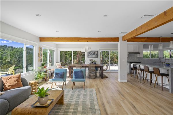 Sherman Oaks Oasis (10/20/2025 - Credits: submitted by: Andrea Bailey)