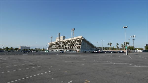 Veterans Memorial Stadium - Long Beach City College - Stadium Parking Lot (5/23/2016 - Credits: Leo Fialho)