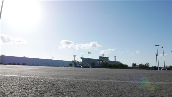 Veterans Memorial Stadium - Long Beach City College - Stadium Parking Lot (5/23/2016 - Credits: Leo Fialho)