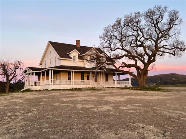 Big Sky Movie Ranch - Farmhouse (11/17/2025 - Credits: Owner)