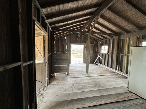 Big Sky Movie Ranch - Barns (11/17/2025 - Credits: Owner)
