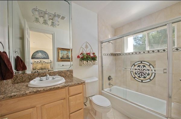 Chatsworth Hills Estate (12/5/2025 - Credits: Artur Harutyunyan)