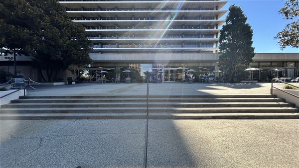 LADWP Headquarters / John Ferraro Building - Outside eating area (2/27/2026 - Credits: Brandy Davis)