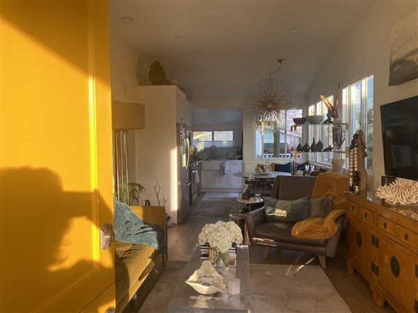 Chic Laguna Cottage (3/15/2026 - Credits: Susan Willig)