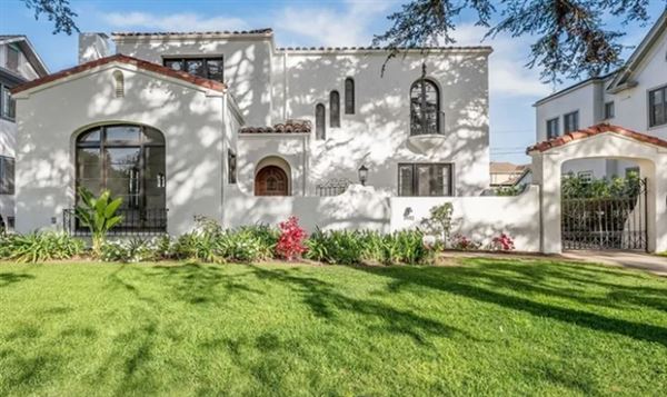 Spanish Revival Estate (4/2/2022 - Credits: Garfield Smith)