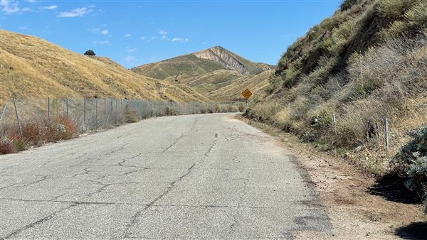 Valley Canyon Rd at Stonecrest Rd (9/9/2023 - Credits: Leo Fialho)