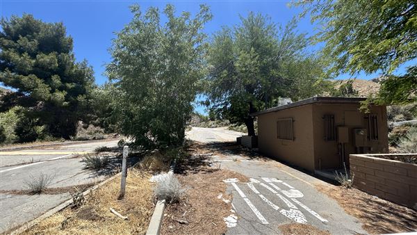 Little Rock Reservoir - Angeles National Forest - Closed Entrance (6/11/2026 - Credits: Brandy Davis)