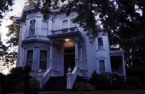 The Stansbury Home - Victorian Home Museum (12/31/2003)