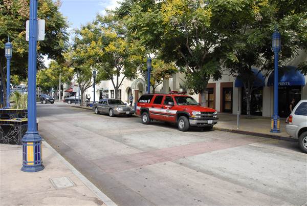 Westwood Village - Broxton Ave. (South) (11/30/2010 - Credits: Errol Reichow)
