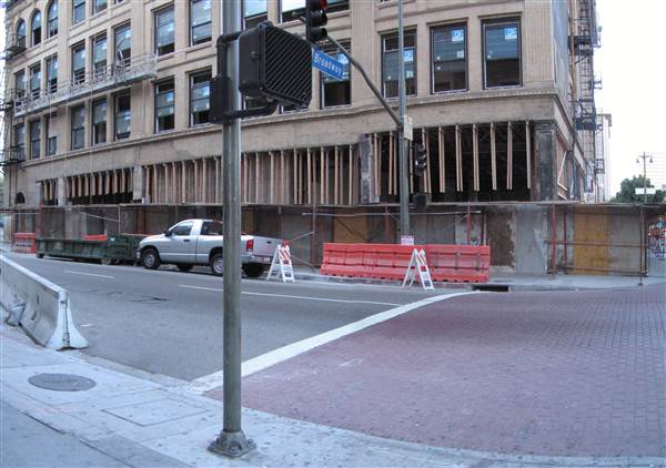 Broadway (9/1/2010 - Credits: Lindsay Mizrahi)