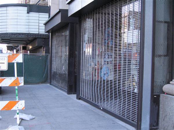 Broadway (9/1/2010 - Credits: Lindsay Mizrahi)