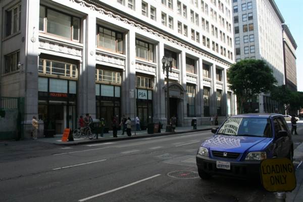 215 West 5th Street (9/1/2010 - Credits: Lindsay Mizrahi)