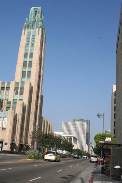 Wilshire Blvd. & Commonwealth Ave. (9/1/2010 - Credits: Lindsay Mizrahi)