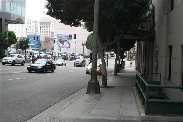 5th St. between Grand Ave. & Olive St. (9/1/2010 - Credits: Lindsay Mizrahi)