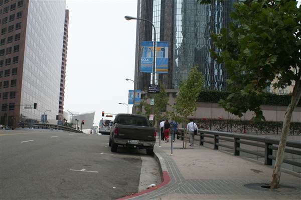 Grand Ave. corner of 5th and Grand (9/1/2010 - Credits: Lindsay Mizrahi)