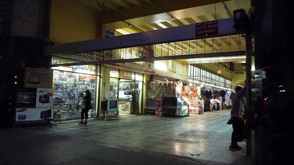 Spring Arcade Building (1/11/2010 - Credits: Richard McMillan)