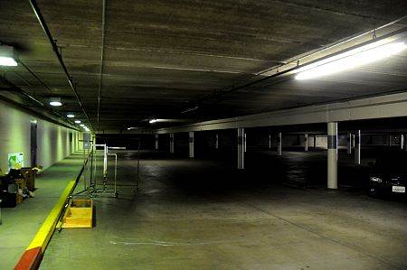 Redlands Mall - CLOSED (10/4/2012 - Credits: Geoff Juckes)