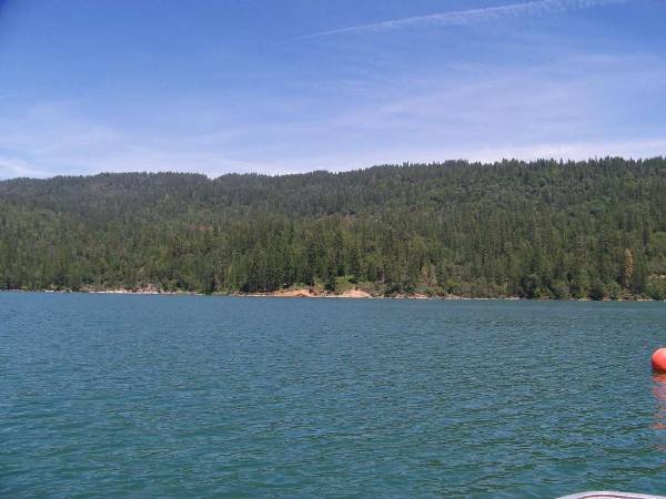 Bass Lake / Crane Valley Reservoir - More info; visit www.filmyosemite.com or call 559.760.1143 (12/15/2008 - Credits: Dave Wolin)