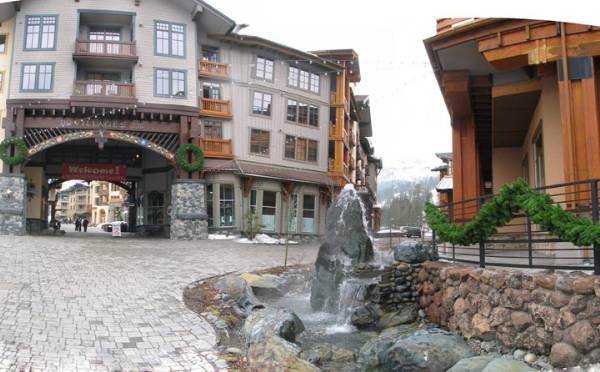 The Village at Palisades Tahoe (2/3/2009)