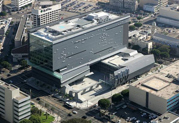 Caltrans District 7 Headquarters - EXTERIOR FILMING ONLY (12/31/2003)