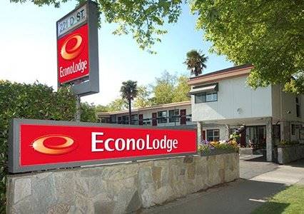Econo Lodge Davis (8/26/2015 - Credits: https://www.choicehotels.com/california/davis/econo-lodge-hotels/ca362?sid=xb3Kyi.uOR21gniOM.25)