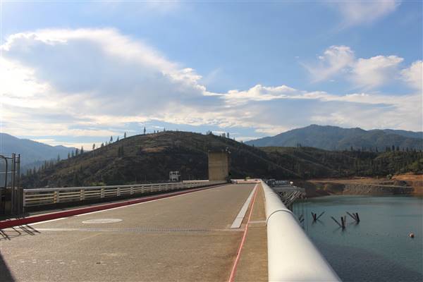 Shasta Dam (10/30/2015 - Credits: Jill Naumann)