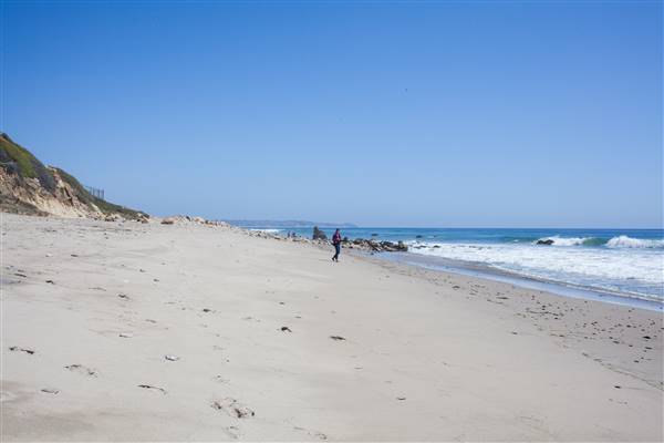 El Pescador State Beach @ Robert H. Meyer Memorial State Beach (SB) - CFC (4/1/2016 - Credits: Photo courtesy of Gillian Bissonnette, California Film Commission)