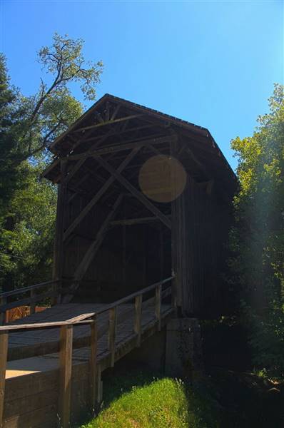 Felton Covered Bridge County Park (8/31/2012 - Credits: By baynk (Own work) [CC BY-SA 3.0 (http://creativecommons.org/licenses/by-sa/3.0)], via Wikimedia Commons)
