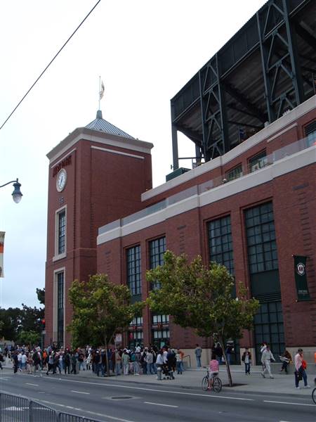 Oracle Park (7/27/2008 - Credits: By BrokenSphere (Own work) [GFDL (http://www.gnu.org/copyleft/fdl.html) or CC BY-SA 4.0-3.0-2.5-2.0-1.0 (http://creativecommons.org/licenses/by-sa/4.0-3.0-2.5-2.0-1.0)], via Wikimedia Commons)