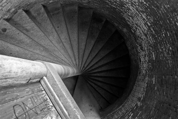 Fort Point National Historic Site (3/22/2015 - Credits: "Descending" by Flickr User: Gary H (CC BY-NC-ND 2.0)[https://creativecommons.org/licenses/by-nc-nd/2.0/legalcode]https://www.flickr.com/photos/33224129@N00/)