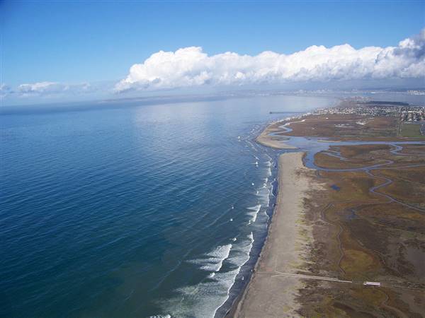 Tijuana Estuary NP Point of Interest /  State Park (SP) (9/19/2014 - Credits: "Estuary on the Border" by NOAA's National Ocean Service (CC BY 2.0)[https://creativecommons.org/licenses/by/2.0/legalcode]https://www.flickr.com/photos/usoceangov/)
