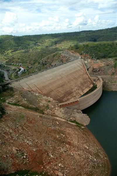 Lake McClure & Barrett Cove Recreation Area (3/2/2015 - Credits: Photo courtesy of California Department of Water Resources)