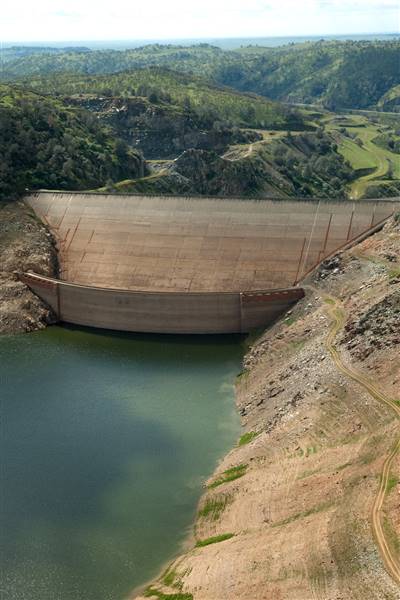 Lake McClure & Barrett Cove Recreation Area (3/2/2015 - Credits: Photo courtesy of California Department of Water Resources)