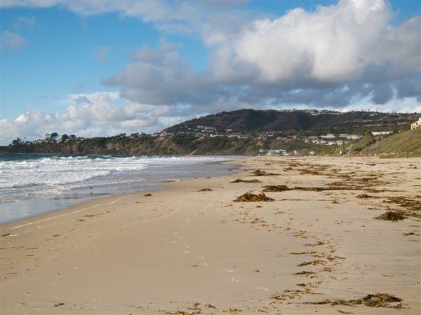 Salt Creek Beach (12/8/2013 - Credits: Salt Creek Beach" by Flickr User: Jukk_a (CC By 2.0)[https://creativecommons.org/licenses/by/2.0/legalcode]https://www.flickr.com/photos/jukk_a/)