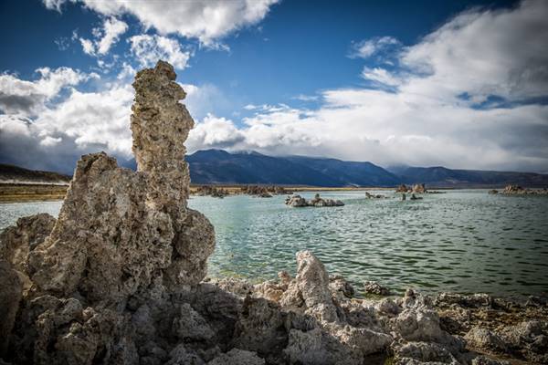 Mono Lake Tufa State Natural Reserve (SNR) / South Tufa Lake - Inyo National Forest (NF) (1/15/2015 - Credits: Photo Courtesy of Visit California / Max Whittaker 2015)