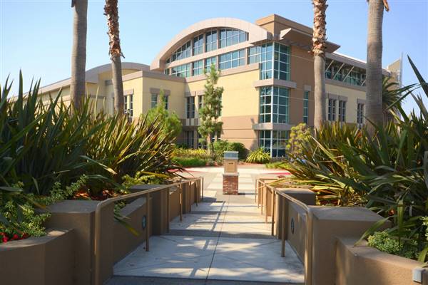 Chapman University (9/13/2011 - Credits: "DSC_0012" by Tracie Hall (CC BY-SA 2.0)[https://creativecommons.org/licenses/by-sa/2.0/legalcode]https://www.flickr.com/photos/twobears2/)