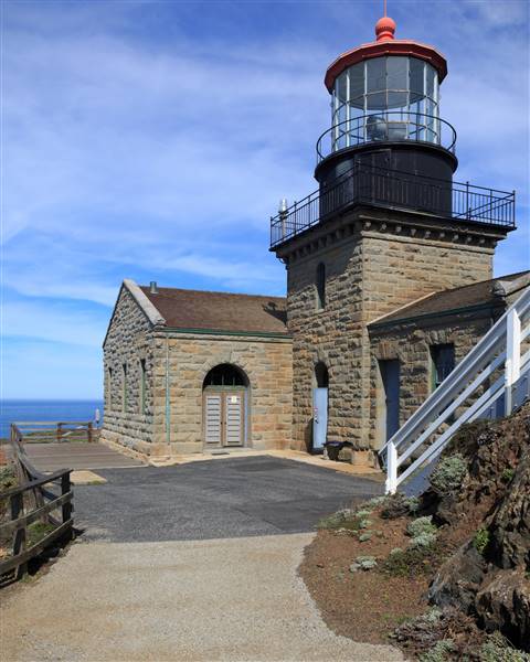 Point Sur State Historic Park (SHP) & Point Sur Lighthouse (3/8/2014 - Credits: "Point Sur Lighthouse" by Chris Dant (CC BY-NC-ND 2.0)[https://creativecommons.org/licenses/by-nc-nd/2.0/legalcode]https://www.flickr.com/photos/chrisd2006/)