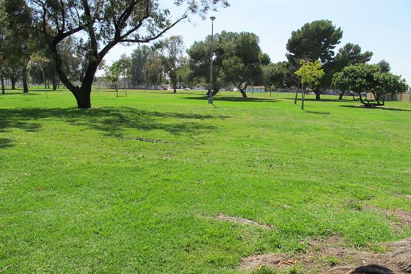 Alondra Community Regional Park (6/1/2019 - Credits: LocoScout)