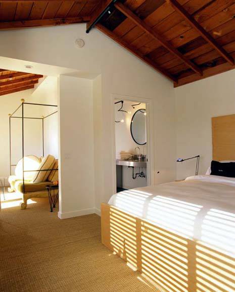 Duchamp Hotel (12/31/2003)