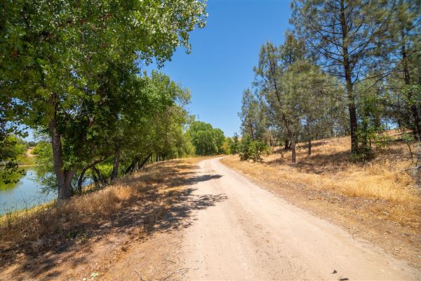 Oreana Winery & Vineyard - Fisco (9/1/2020 - Credits: Photos, Videos and 360° Virtual Tour by Kevin Dole - Home3D.us)