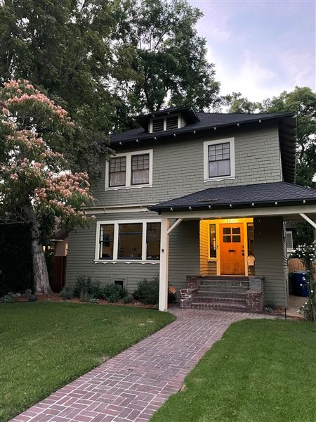 1905 American Foursquare Craftsman Home in HPOZ (10/12/2021 - Credits: Alex Jaspersen)