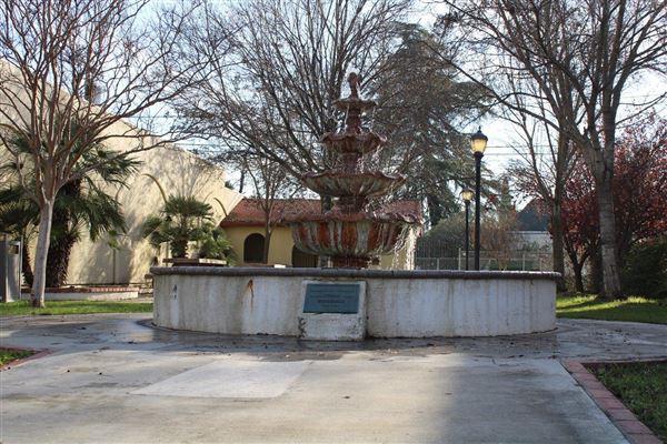 Martini Plaza (3/1/2022 - Credits: Film Tehama)